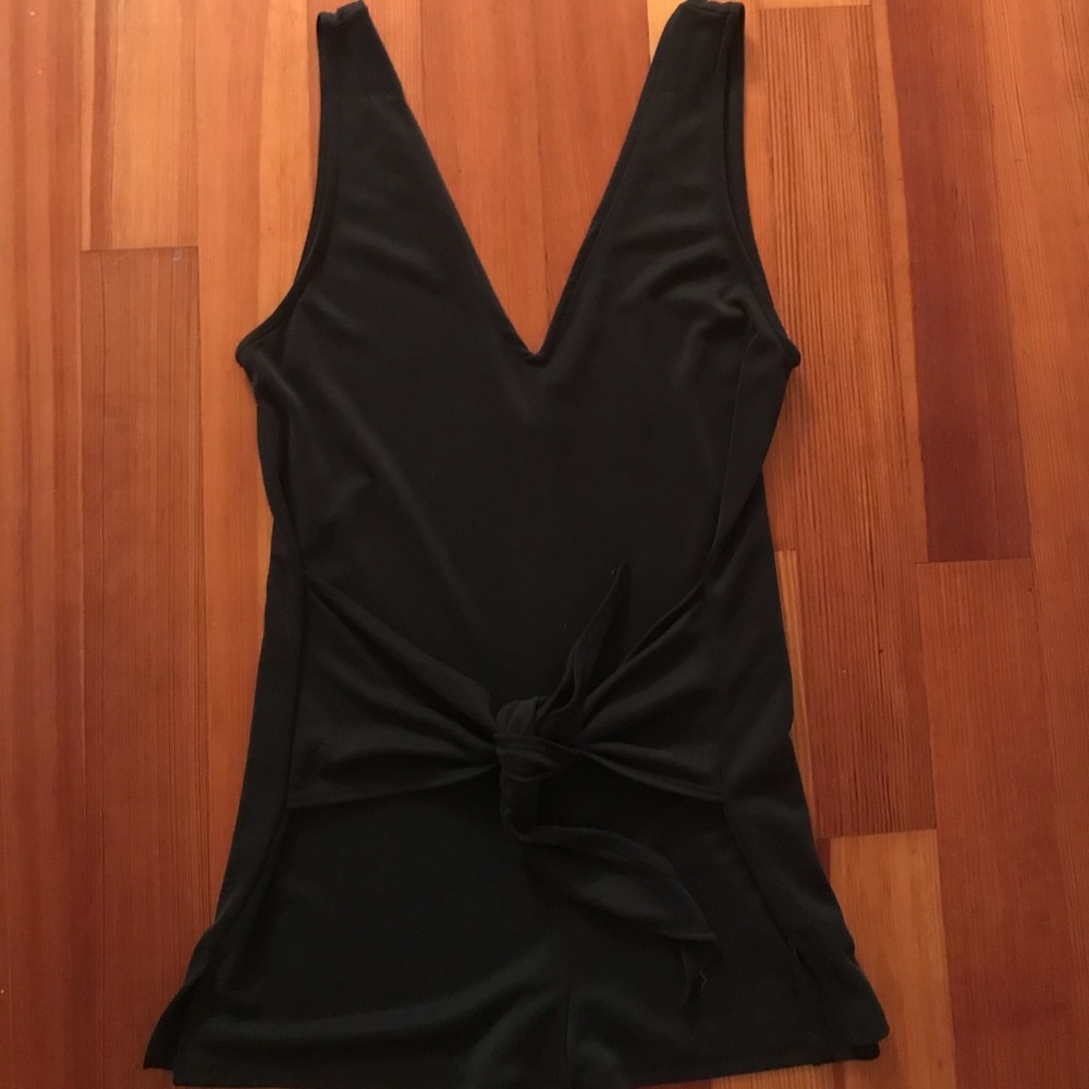 Kendall & Kylie PacSun Tie Romper in a Small